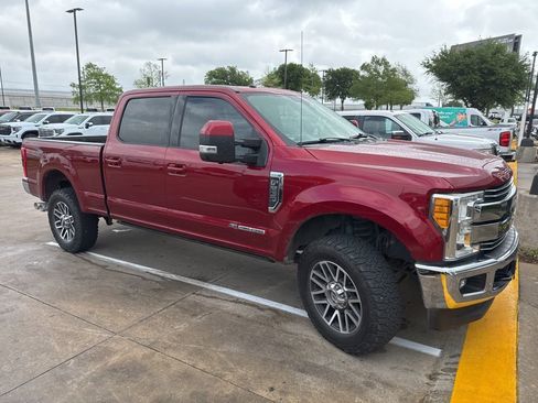 Used 2017 Ford F250 Lariat w/ Lariat Ultimate Package image 2