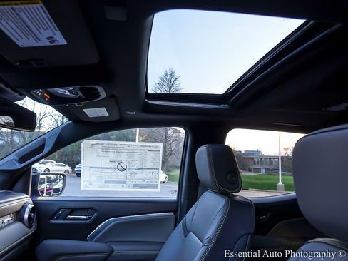 New 2026 Chevrolet Colorado ZR2 w/ Technology Package image 11