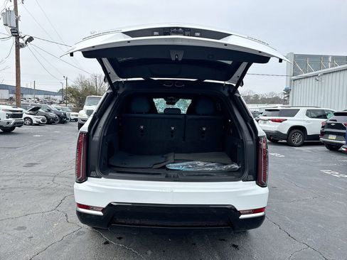 Used 2025 Cadillac Escalade IQ Luxury 2 AWD/4WD image 34