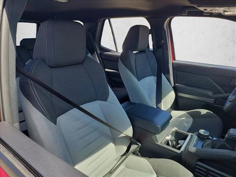 New 2025 Toyota 4Runner 4WD image 15