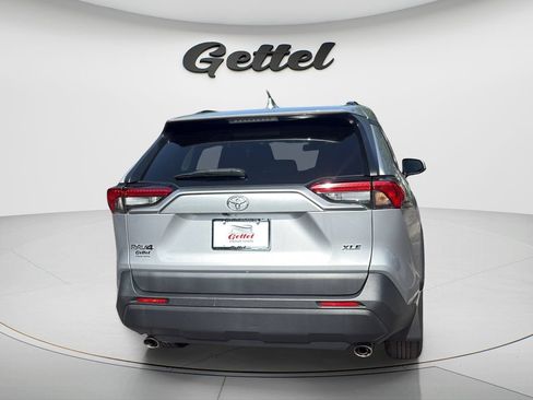 Used 2024 Toyota RAV4 XLE w/ Convenience Package FWD image 5