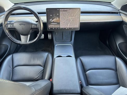 Used 2021 Tesla Model 3 Standard Range Plus image 9