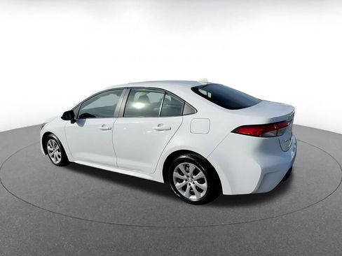 Used 2025 Toyota Corolla LE image 10