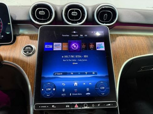 Used 2025 Mercedes-Benz C 300 Sedan image 20