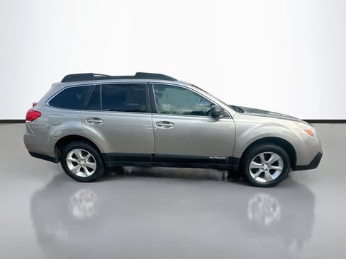 Used 2014 Subaru Outback 2.5i AWD/4WD image 5