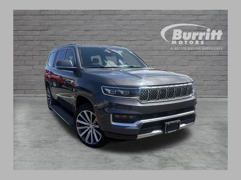 Used 2022 Jeep Grand Wagoneer Series II w/ Convenience Group III AWD/4WD image 1