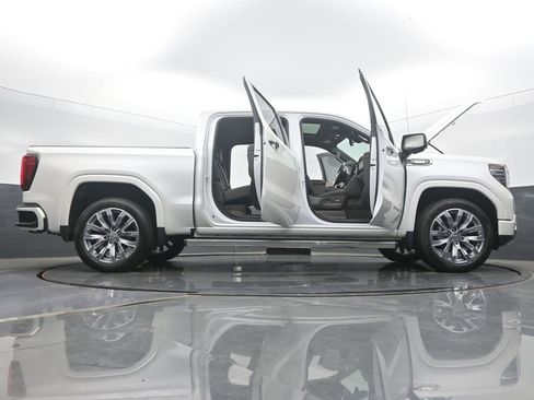 Used 2022 GMC Sierra 1500 Denali w/ Denali Reserve Package image 61