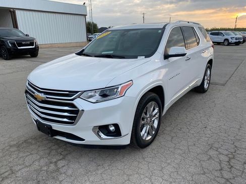 Used 2021 Chevrolet Traverse High Country w/ LPO, Floor Liner Package FWD image 2