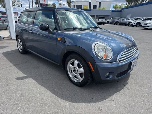 Used 2009 MINI Cooper Clubman Hardtop FWD image 1