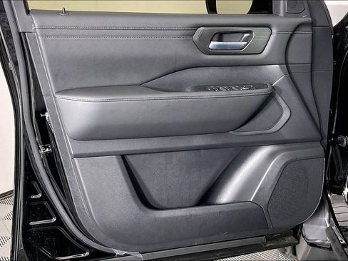 New 2026 Nissan Armada SV RWD image 41
