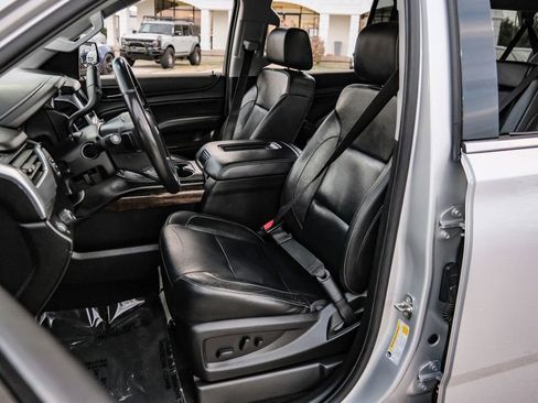 Used 2018 Chevrolet Suburban LT image 33