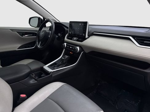 Used 2020 Toyota RAV4 Limited FWD image 42