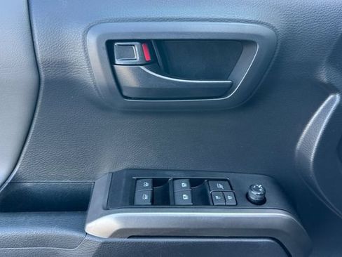 Used 2023 Toyota Tacoma SR5 RWD image 11