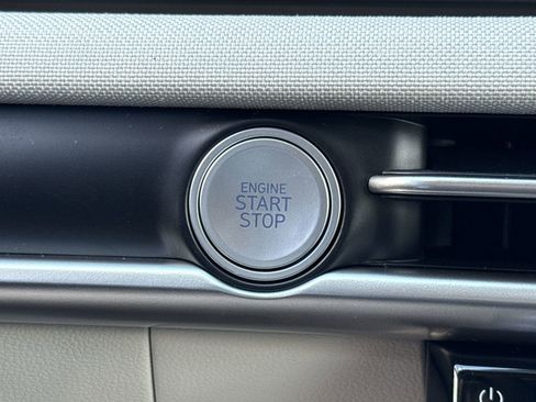 New 2026 Hyundai Tucson Limited image 37