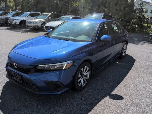 Used 2022 Honda Civic LX image 3