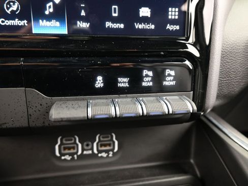 Used 2023 RAM 1500 Laramie AWD/4WD image 28