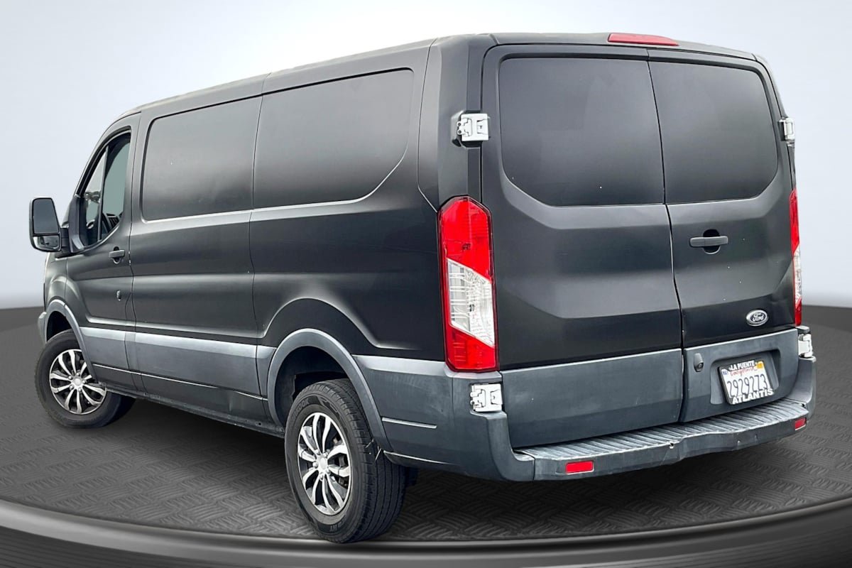 Used 2016 Ford Transit 250 130 Low Roof w/ Exterior Upgrade Package RWD image 2
