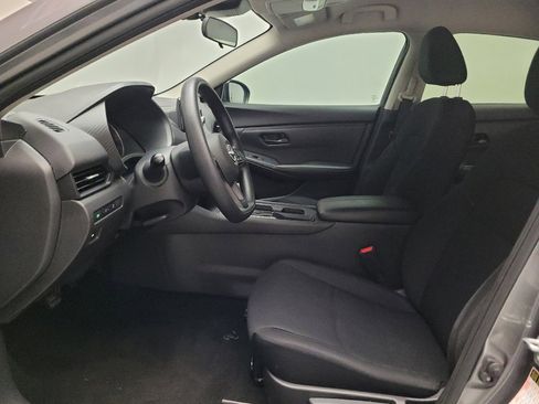 Used 2024 Nissan Sentra S FWD image 17