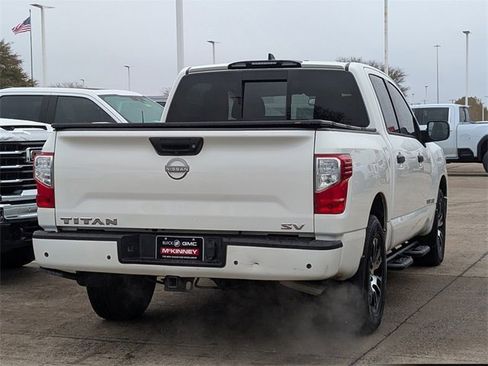 Used 2023 Nissan Titan SV w/ SV Convenience Package image 4