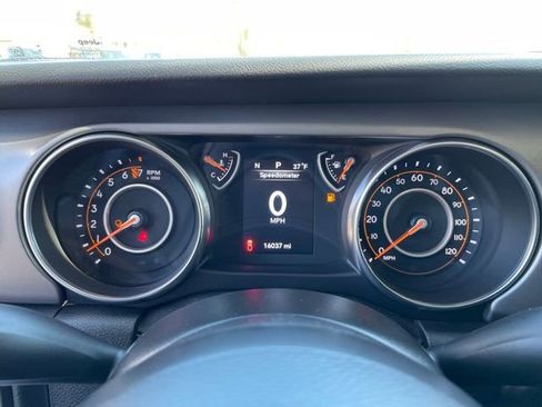 Used 2021 Jeep Gladiator Sport AWD/4WD image 17