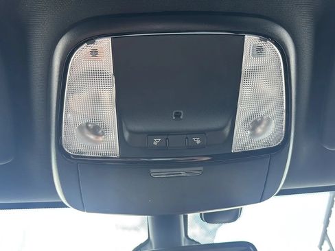 Used 2023 Dodge Durango SXT AWD/4WD image 27