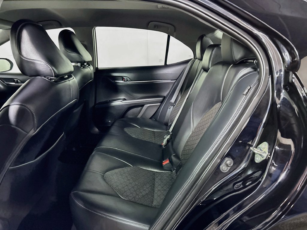 Used 2020 Toyota Camry XSE FWD image 19