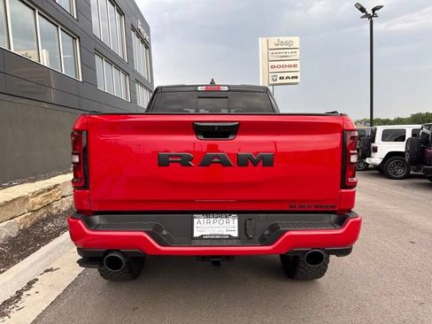 Used 2025 RAM 1500 Big Horn AWD/4WD image 4
