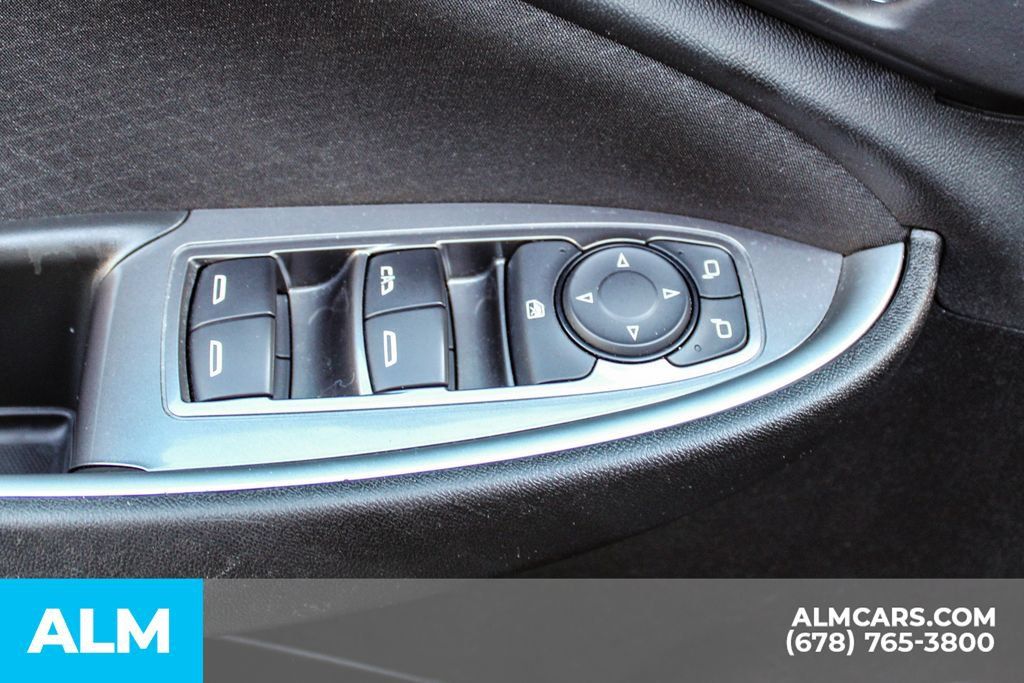 Used 2025 Chevrolet Malibu LT FWD image 38