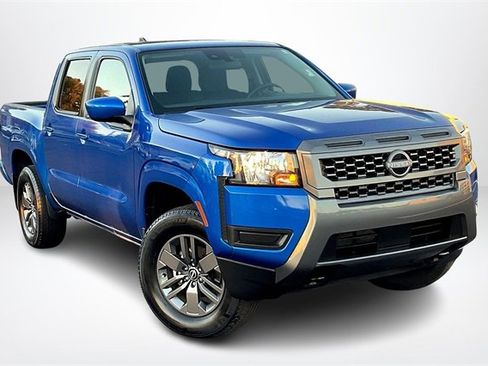 Used 2025 Nissan Frontier SV image 1