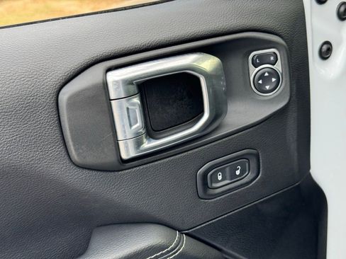 Used 2021 Jeep Wrangler Unlimited Sahara w/ Safety Group image 23