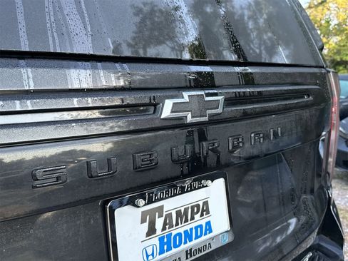 Used 2024 Chevrolet Suburban RST image 7