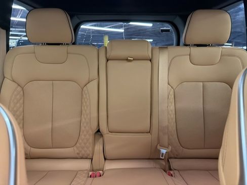 Used 2023 Jeep Grand Cherokee Summit AWD/4WD image 21