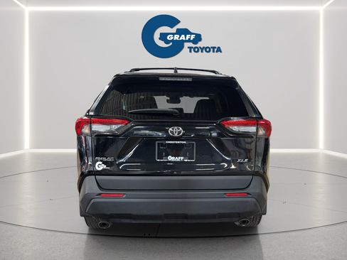 Used 2022 Toyota RAV4 XLE Premium FWD image 8