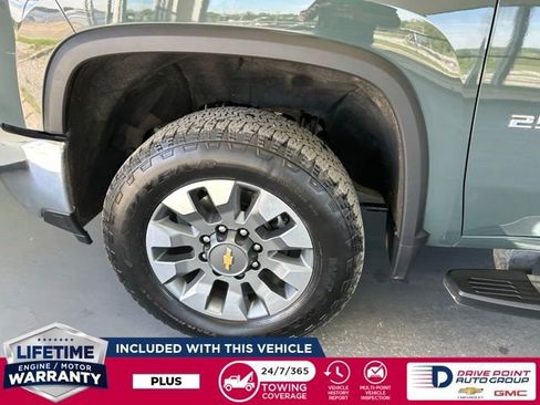 Used 2025 Chevrolet Silverado 2500 LT AWD/4WD image 8