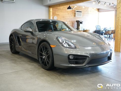 Used 2014 Porsche Cayman RWD image 3