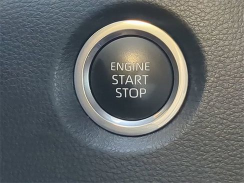 Certified 2023 Toyota Corolla SE image 25