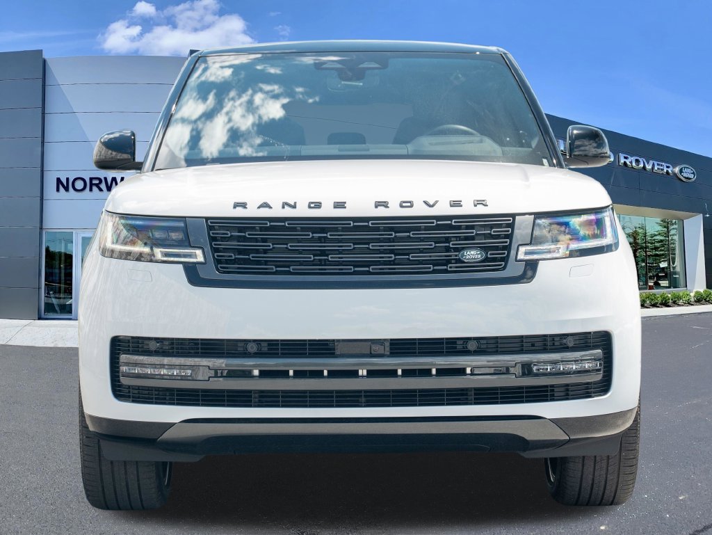 New 2026 Land Rover Range Rover Long Wheelbase SE AWD/4WD image 2