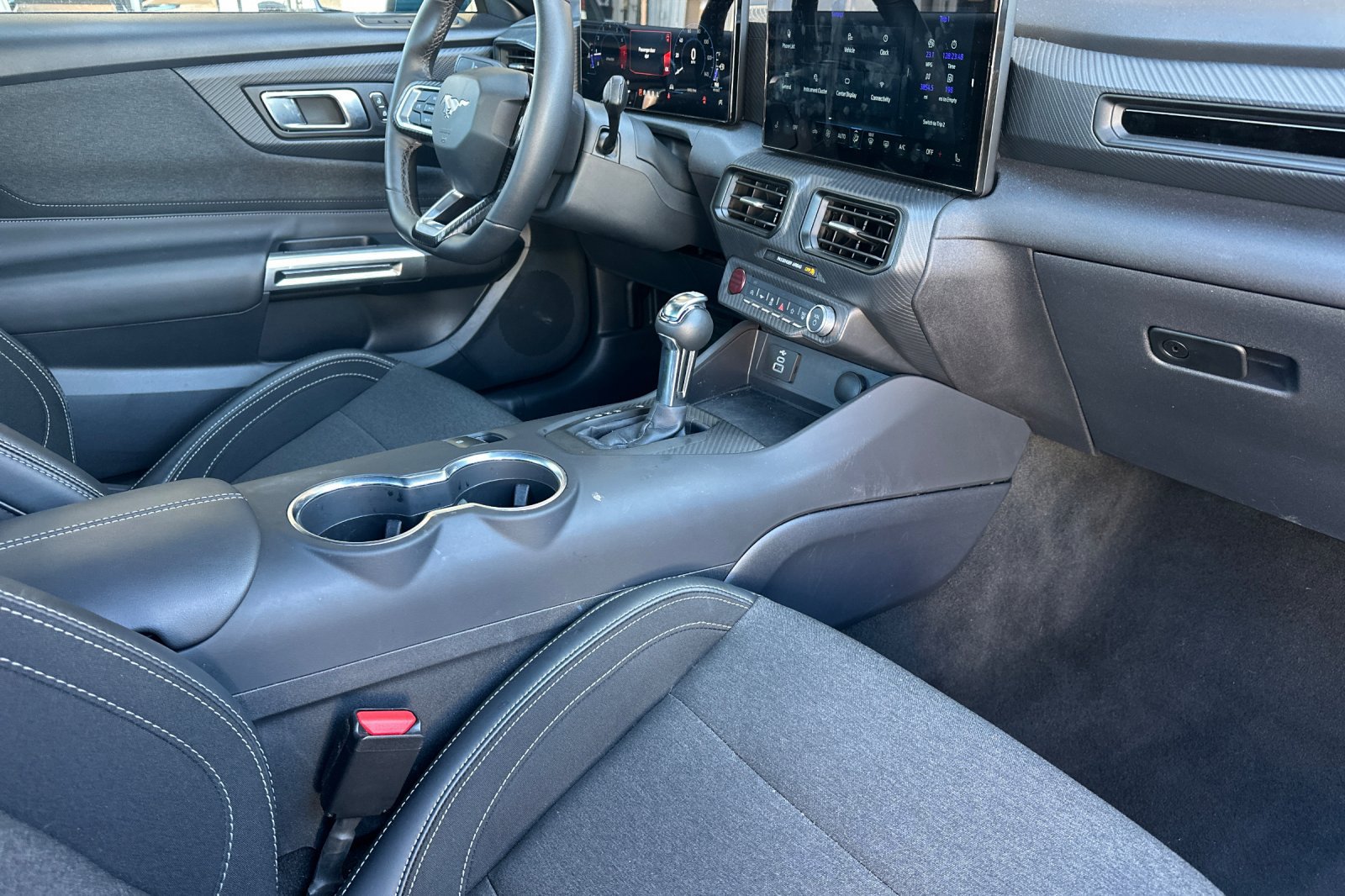 Used 2026 Ford Mustang Coupe RWD image 13