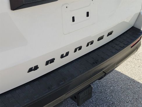 Used 2025 Toyota 4Runner SR5 image 6