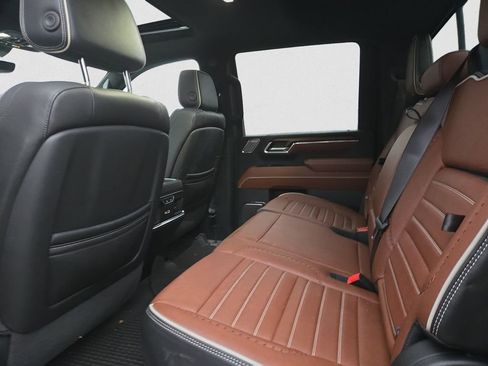 Used 2024 GMC Sierra 3500 Denali Ultimate image 16