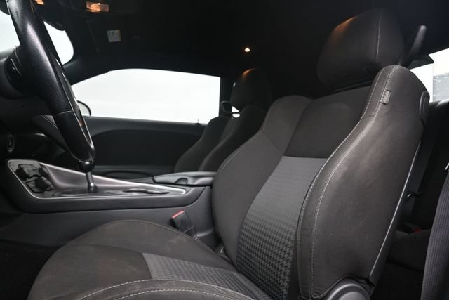 Used 2022 Dodge Challenger R/T RWD image 13