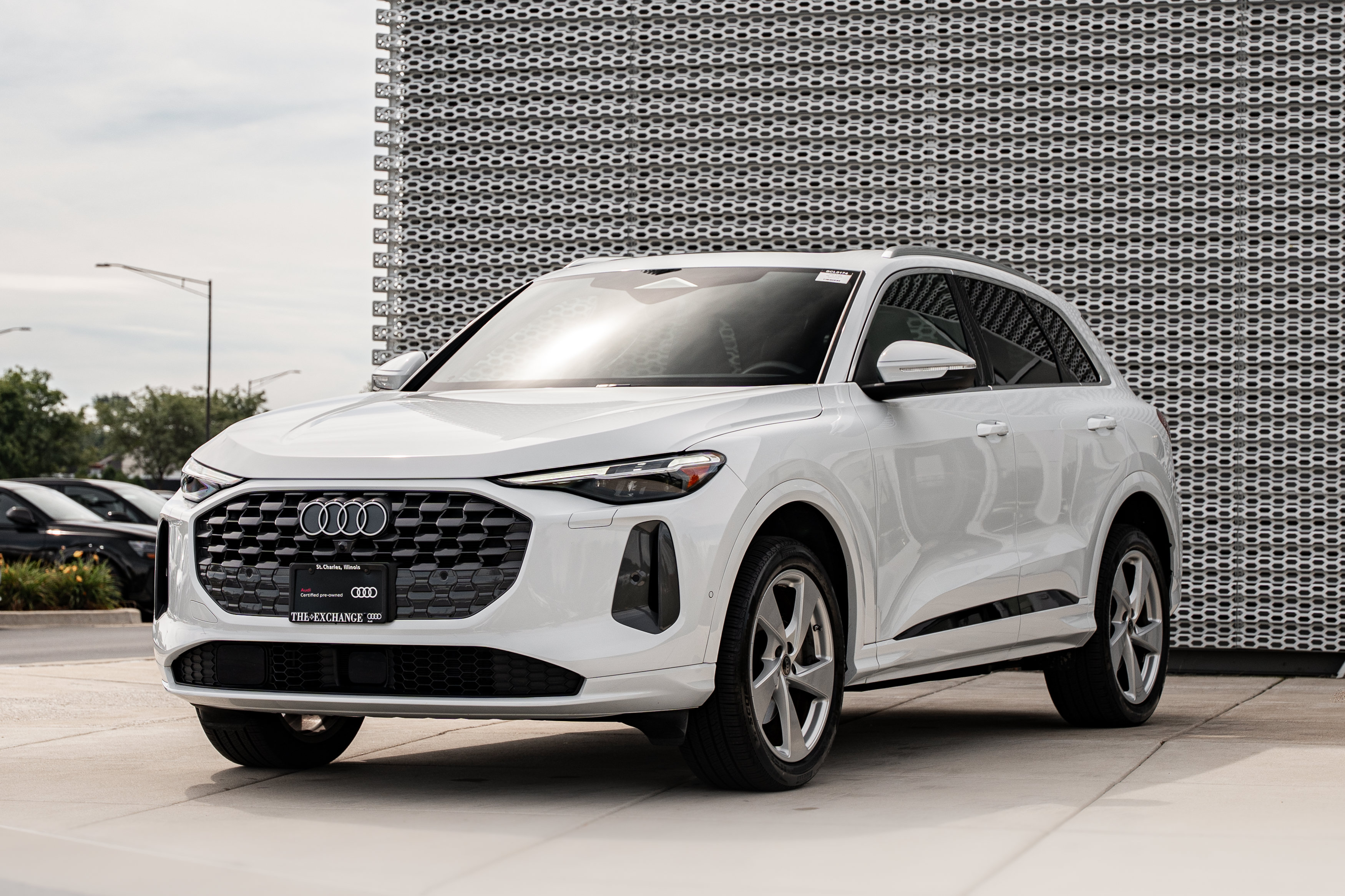 Certified 2025 Audi Q5 Premium w/ Premium Plus AWD/4WD image 7