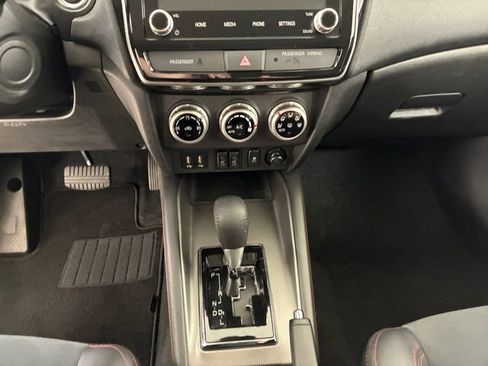 Used 2024 Mitsubishi Outlander Sport SE AWD/4WD image 21