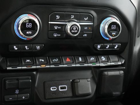 Used 2021 GMC Sierra 1500 Denali w/ Driver Alert Package II AWD/4WD image 26