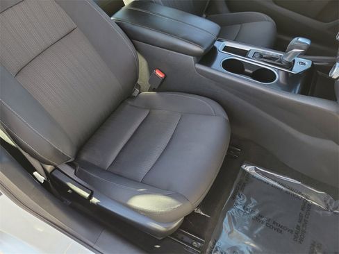 Used 2024 Nissan Altima 2.5 SV image 17