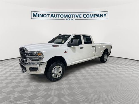 New 2026 RAM 2500 Tradesman w/ Chrome Appearance Group AWD/4WD image 4