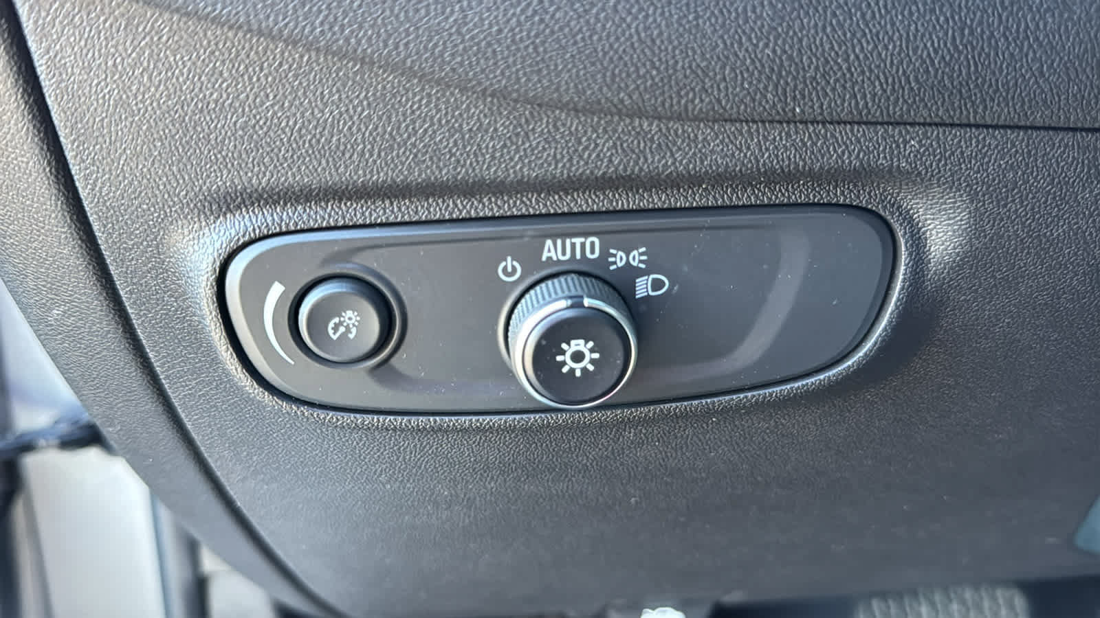 Certified 2024 Chevrolet Equinox LT AWD/4WD image 9