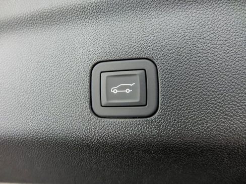 New 2026 Chevrolet Suburban Premier image 10