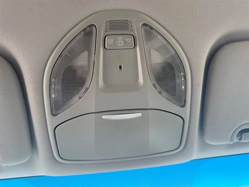 Used 2018 Hyundai Santa Fe Sport FWD image 19