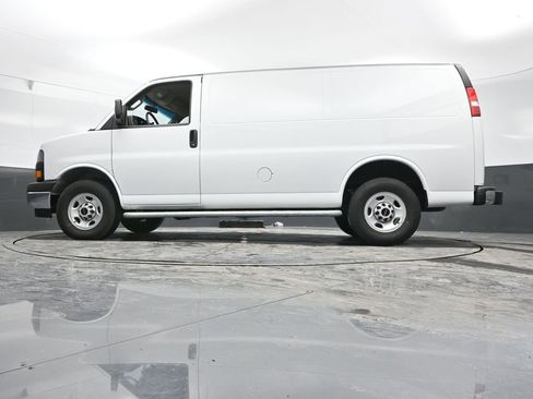 Used 2024 GMC Savana 2500 w/ Driver Convenience Package image 45